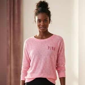 🎀🤍 Victoria’s Secret “Pink” Lightweight Crewneck Sweater 🤍🎀